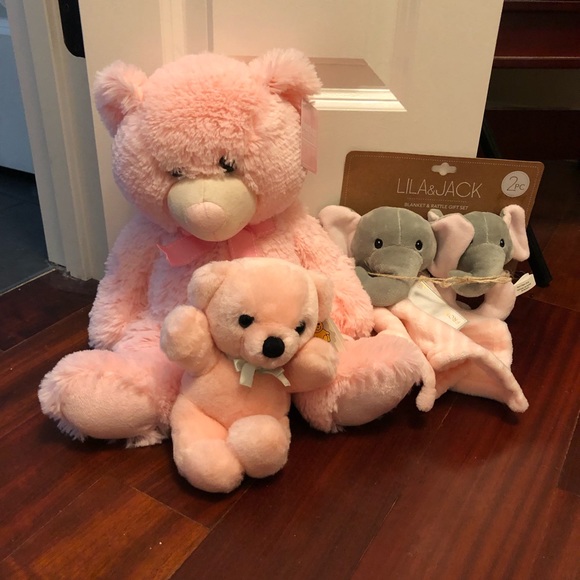 NWT Baby Girl Gift Set with Bears, blanket, and rattle - Picture 2 of 5